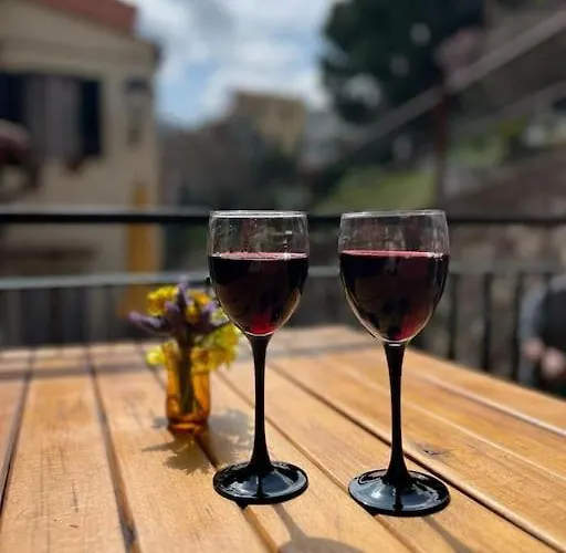 Le Finestre Sul Mare Apartment *